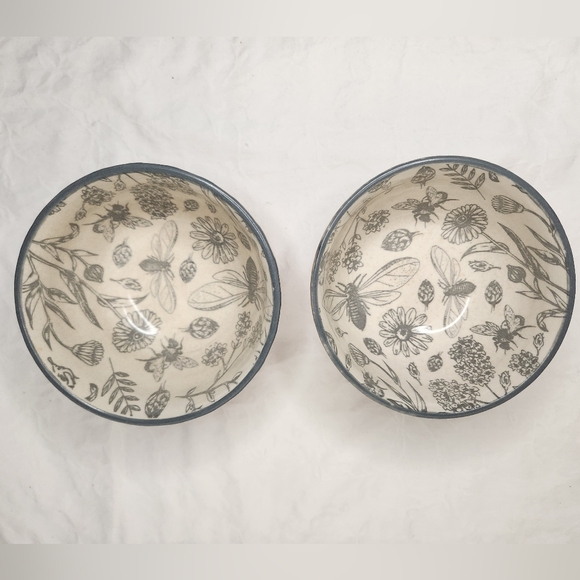 HoneyComb Bee Dessert Bowl Set - Picture 2 of 10